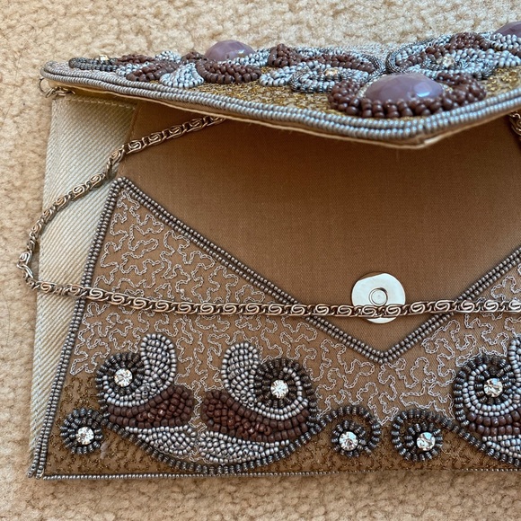 NWT Lulus beaded statement clutch - Picture 4 of 6